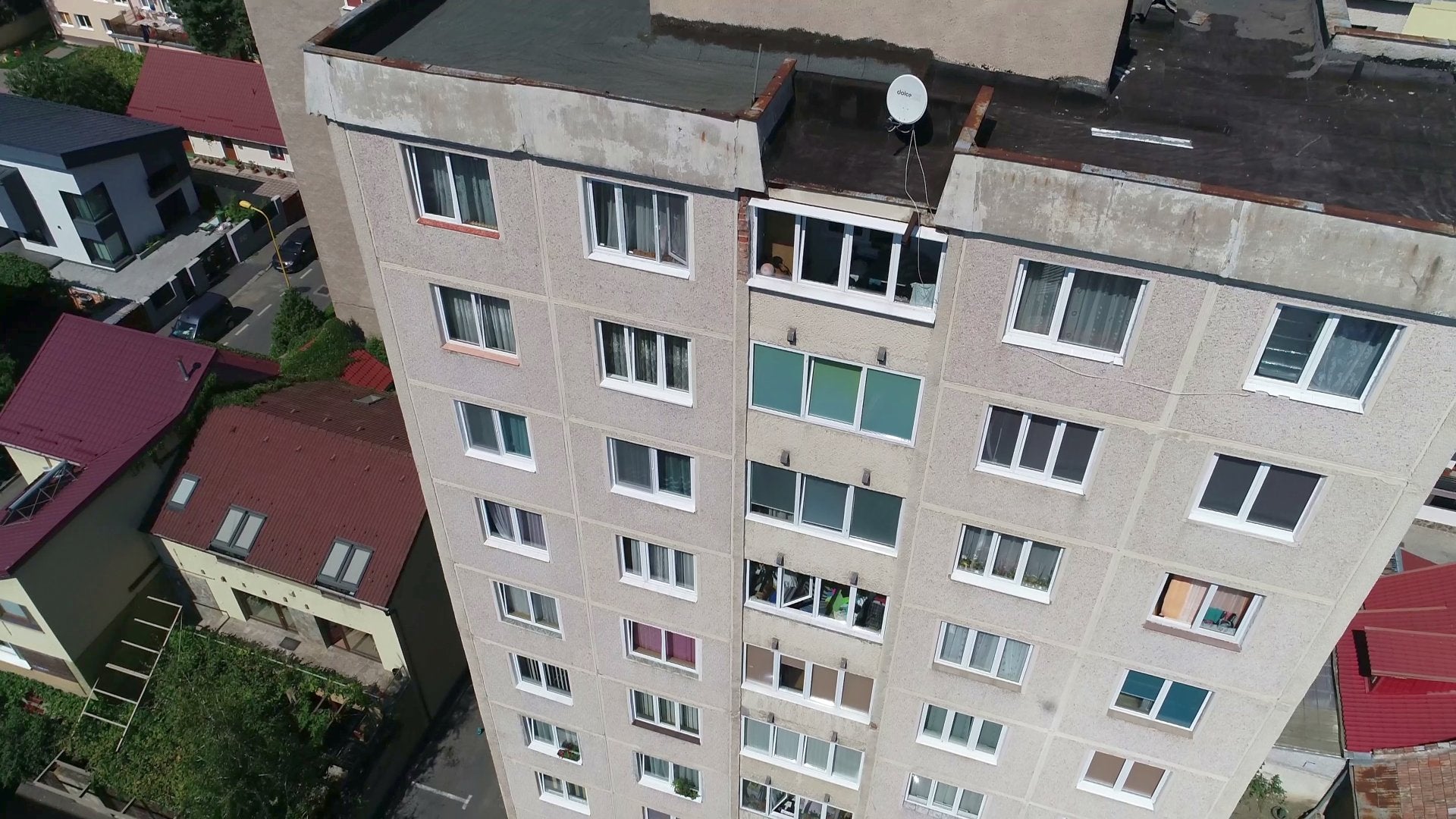 Video - CUM MODERNIZEZI UN APARTAMENT COMUNIST