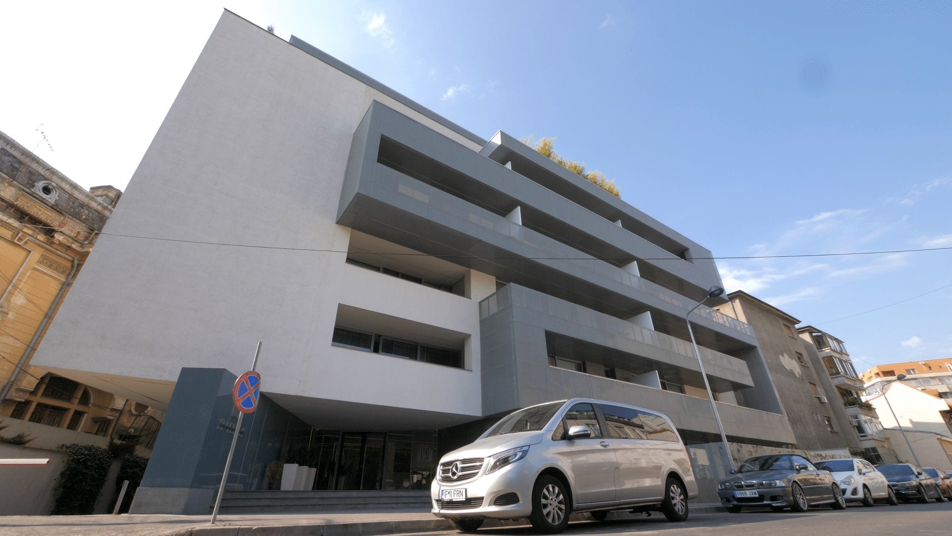 Video - Studio la Calea Victoriei așteaptă tineri #ad #RE/MAX.Optimus