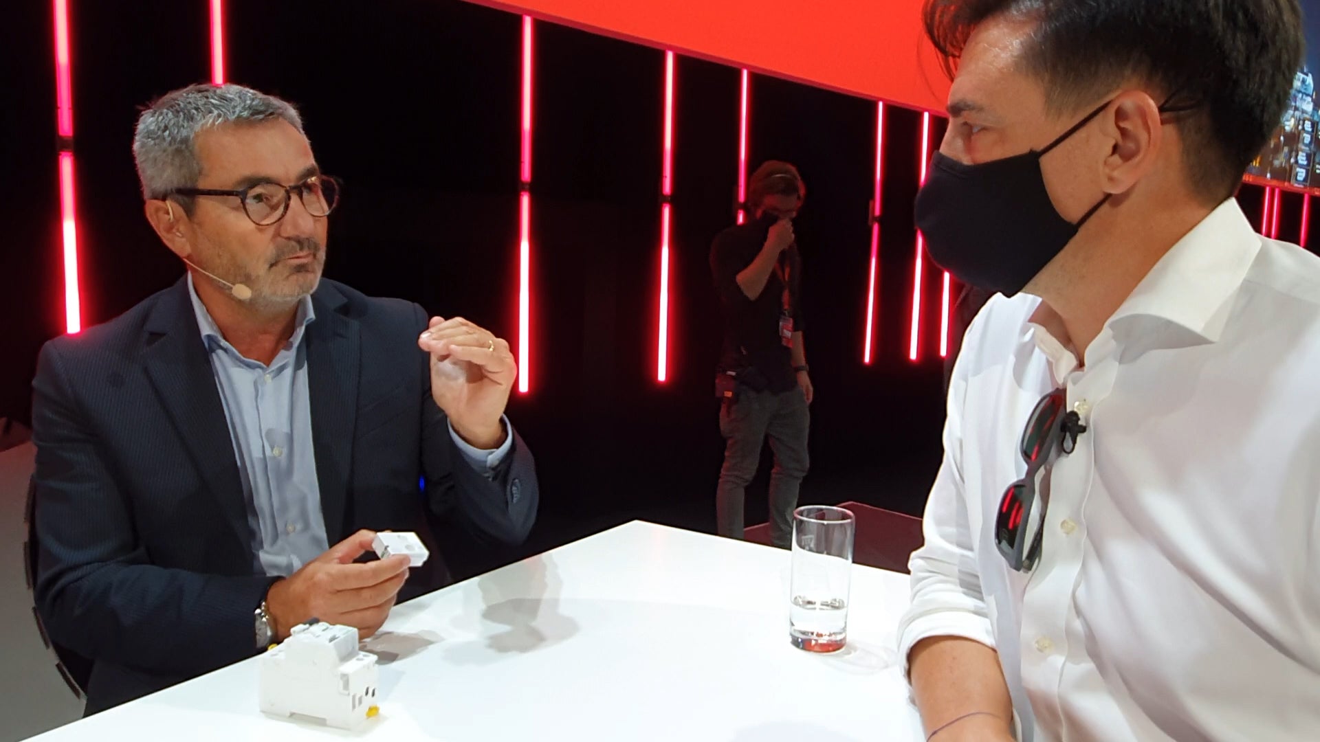 Video - CE consumă ⚡ și CÂT în casa ta