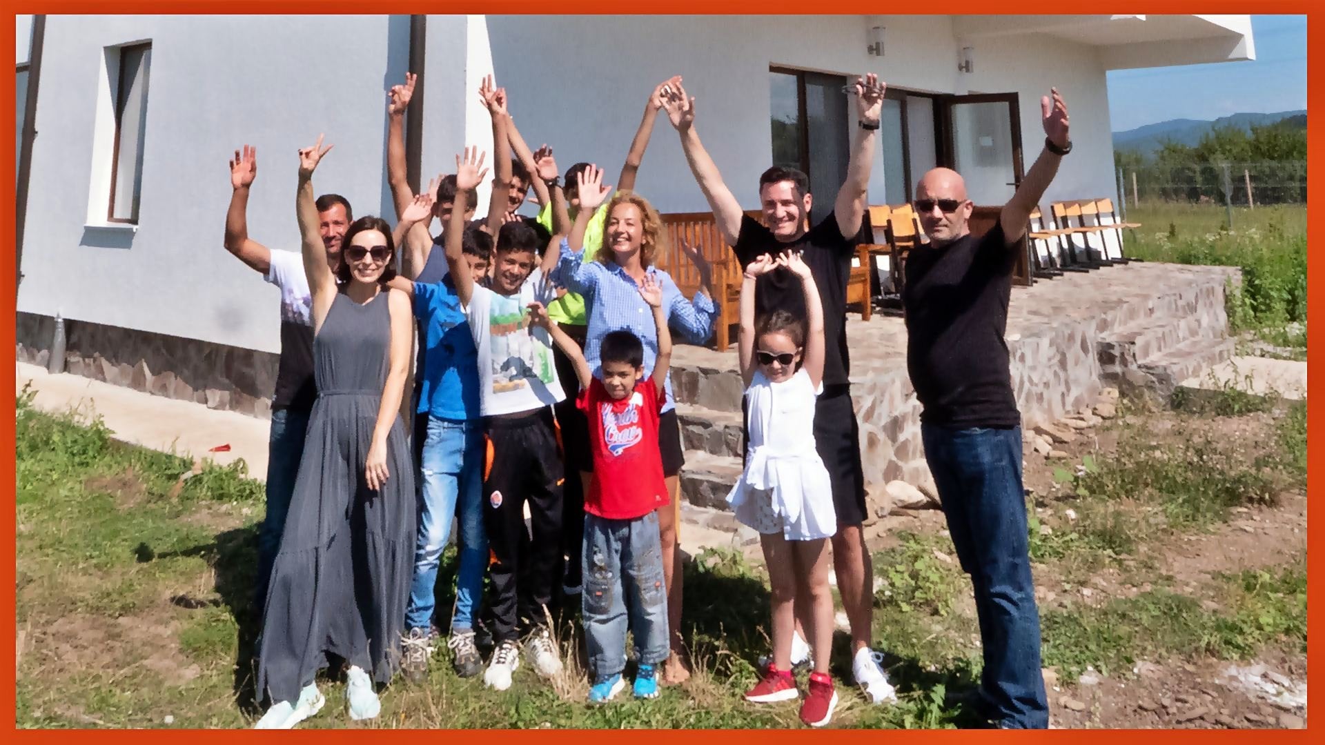 Video - ÎMPREUNĂ ADUCEM COPIII ACASĂ