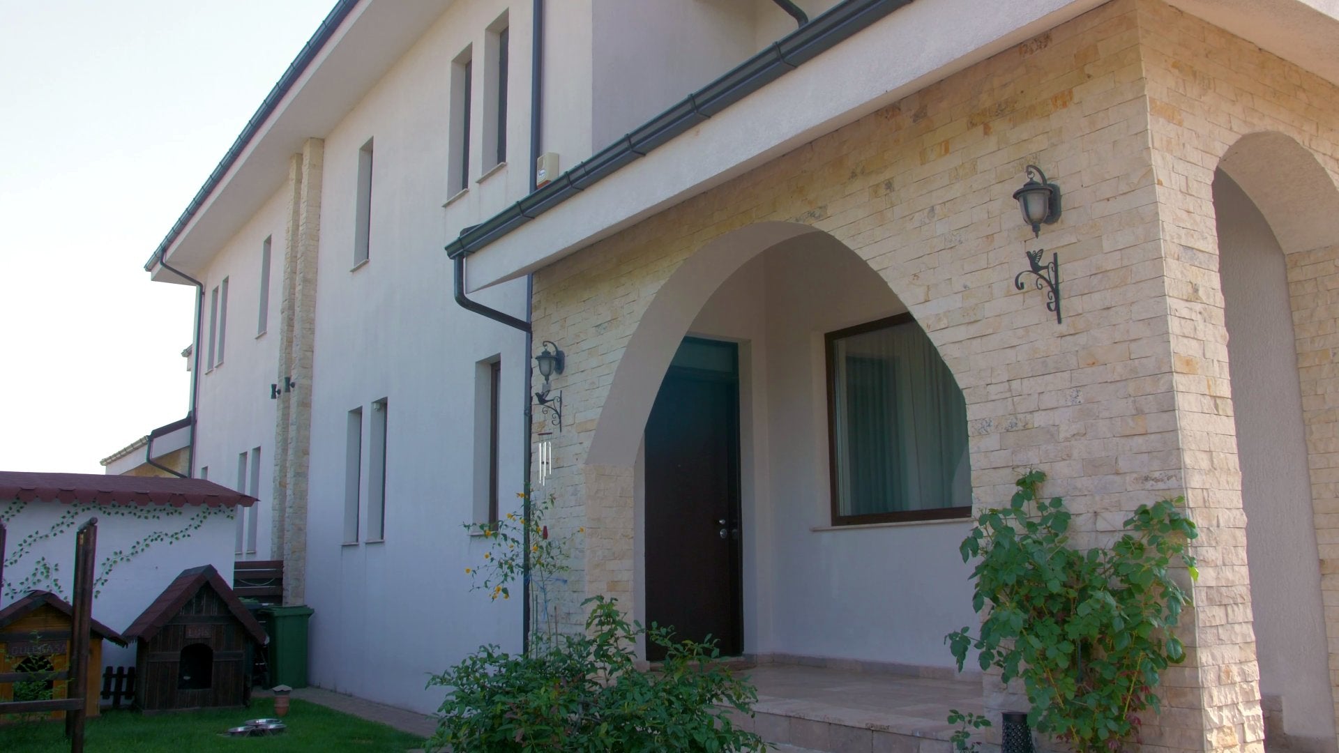 CASA ASTA NU SE CUMPĂRĂ. CE CUSUR ARE?