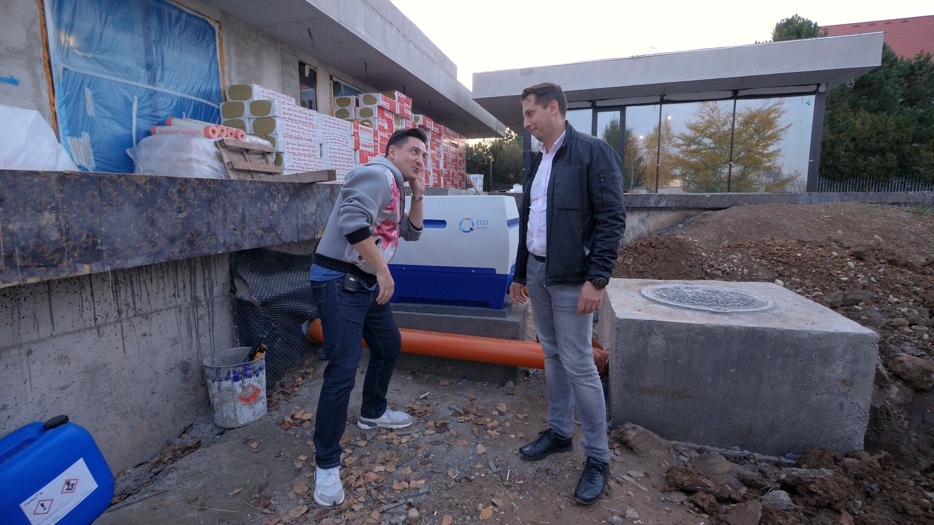 Video - CÂND UN ARTIST VREA CASĂ CU STUDIO AUDIO