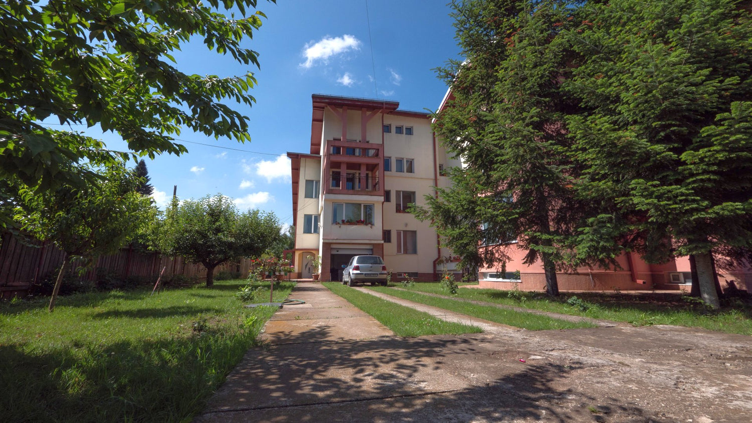 Video - O casă mare la Otopeni caută o familie pe măsură