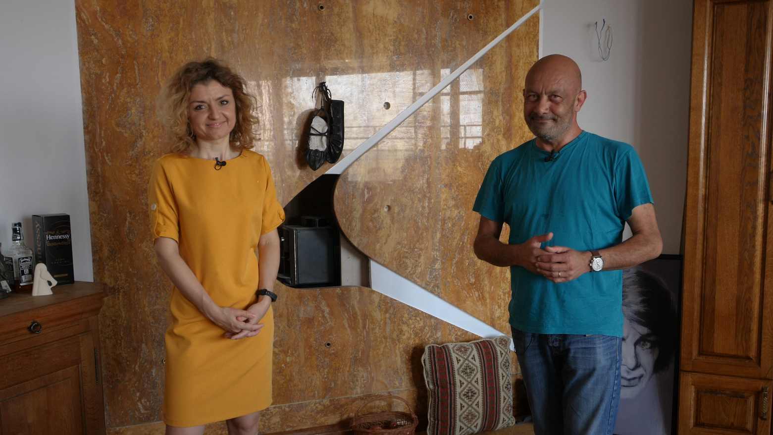 Video - AI TOATĂ CURTEA PE BLOC