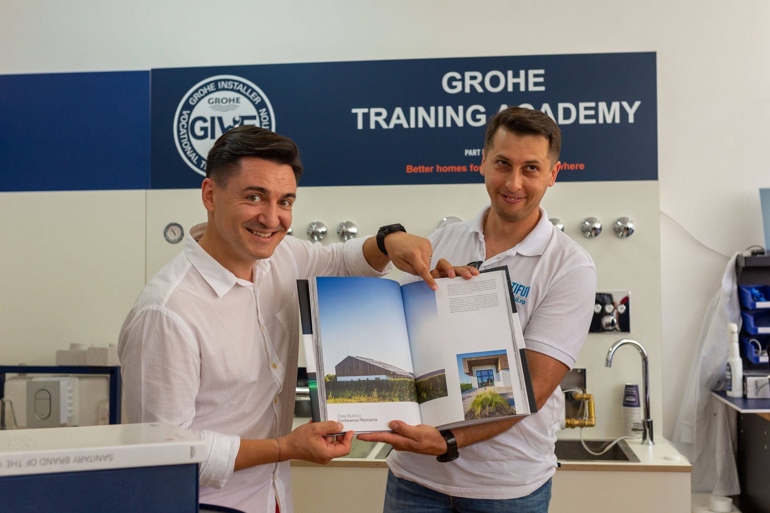 Viitorii ingineri de instalații primesc un laborator nou de la Grohe, iar Ovidiu Țifui devine ambasador al mărcii, recunoscut internațional  